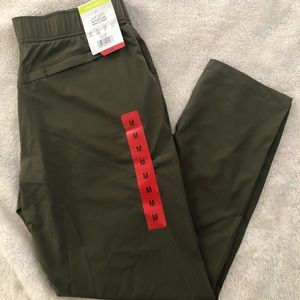 Eddie Bauer Women’s departure Ankle pants Size M